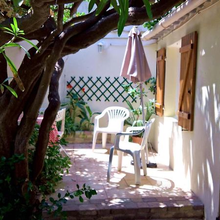 Logement Climatise Avec Jardin Et Parking Pour 2 Personnes En Bord De Plage Ла Сиота Екстериор снимка
